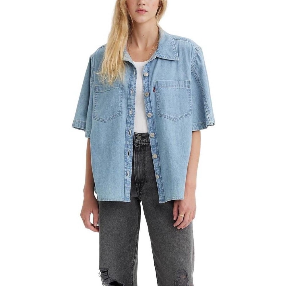 Levi's Light Wash Short Sleeve Denim Button-Up Shirt